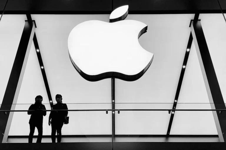 Apple відмовилася від культових функцій: що назавжди зникло з iPhone і Mac