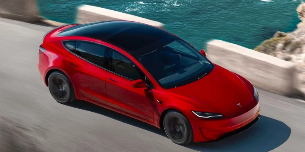 Tesla безкоштовно додала Model 3 більше потужності: у топверсії вже 528 к.с.