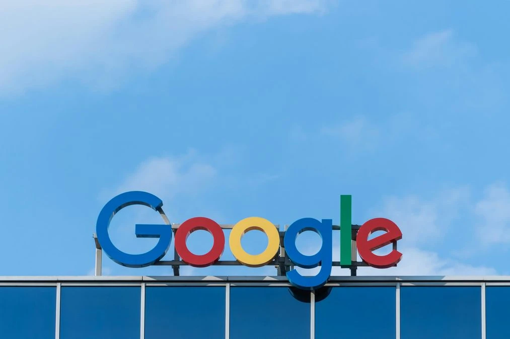 Google готує Gemini до дзвінків друзям і рідним: ШІ зможе говорити замість користувача